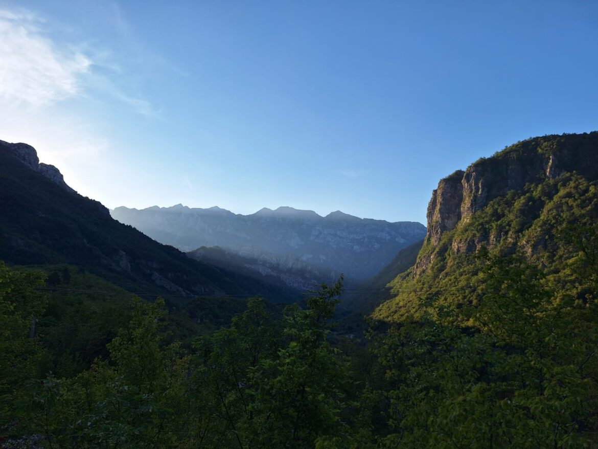 De bergen in van Bosnië – Žlijeb-vidikovac