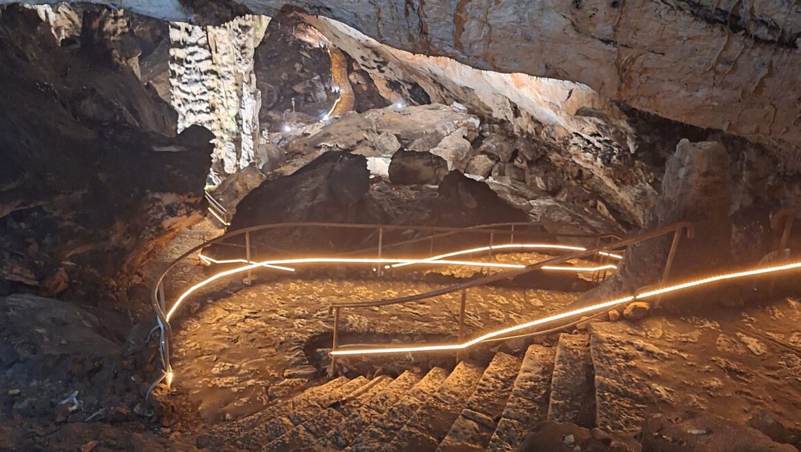 Grotschilderingen van de Magurata grot